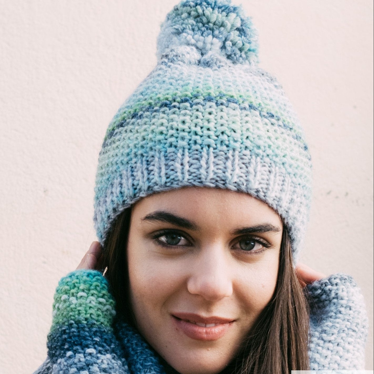 Set căciulă și mănuși Azteca