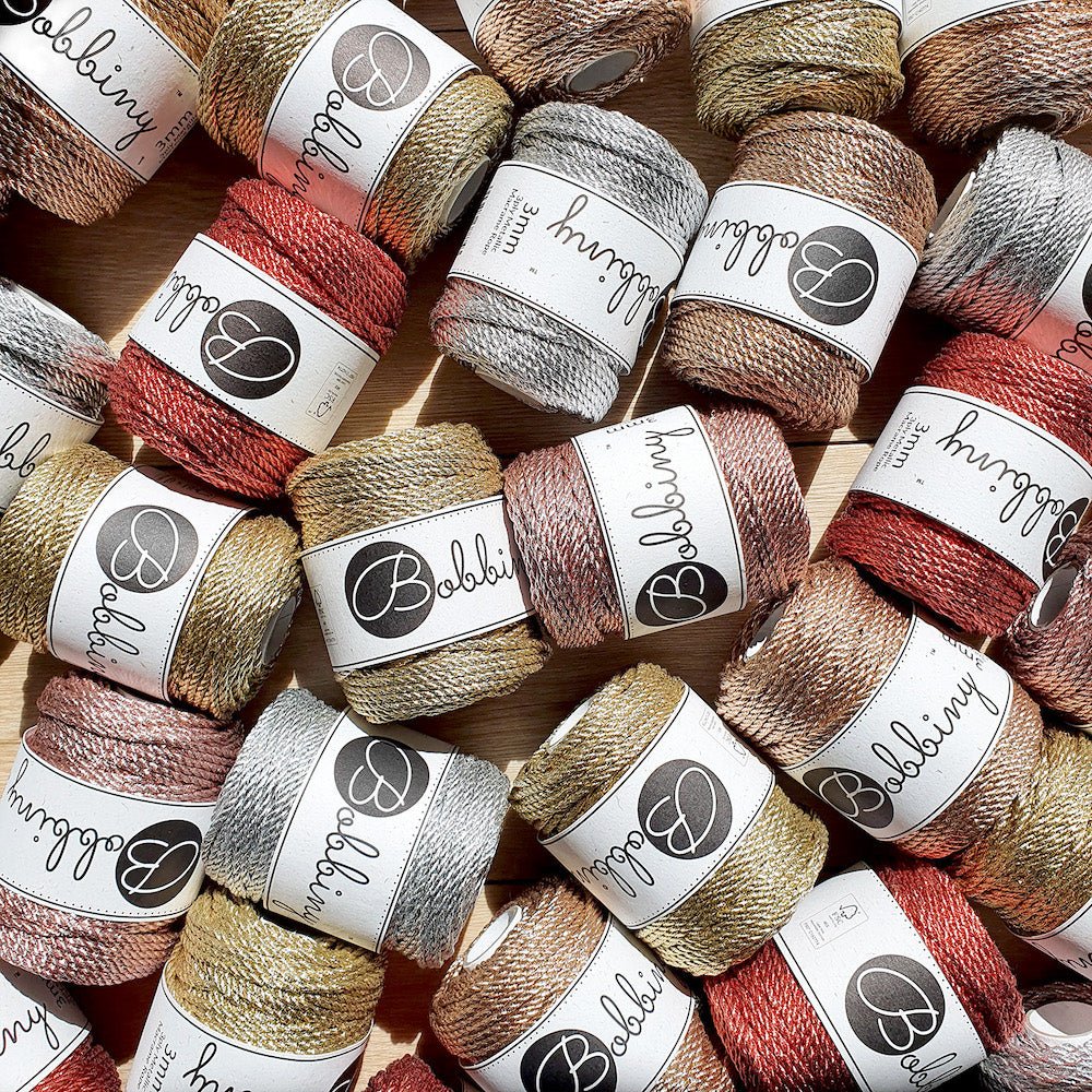 BOBBINY Triplu Efect - sfoară triplu răsucită metalizată, 3 mm