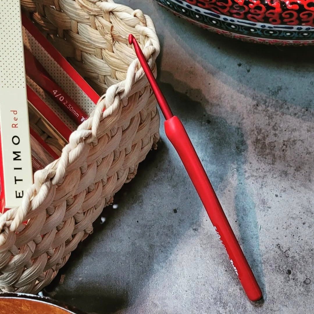 Croșete cu mâner ergonomic Tulip Etimo Red