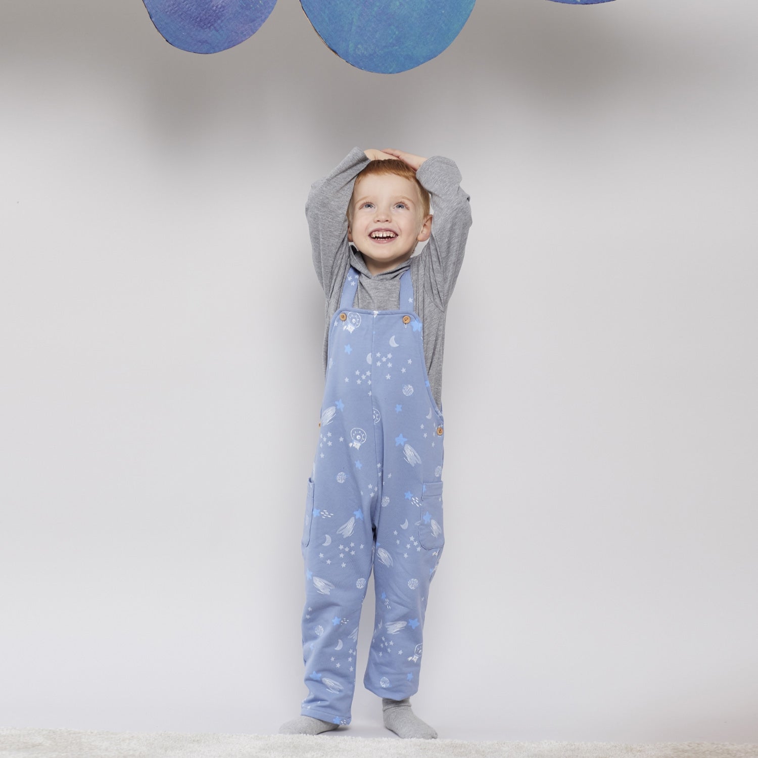 Salopetă din jerse flaușat Astro Pals