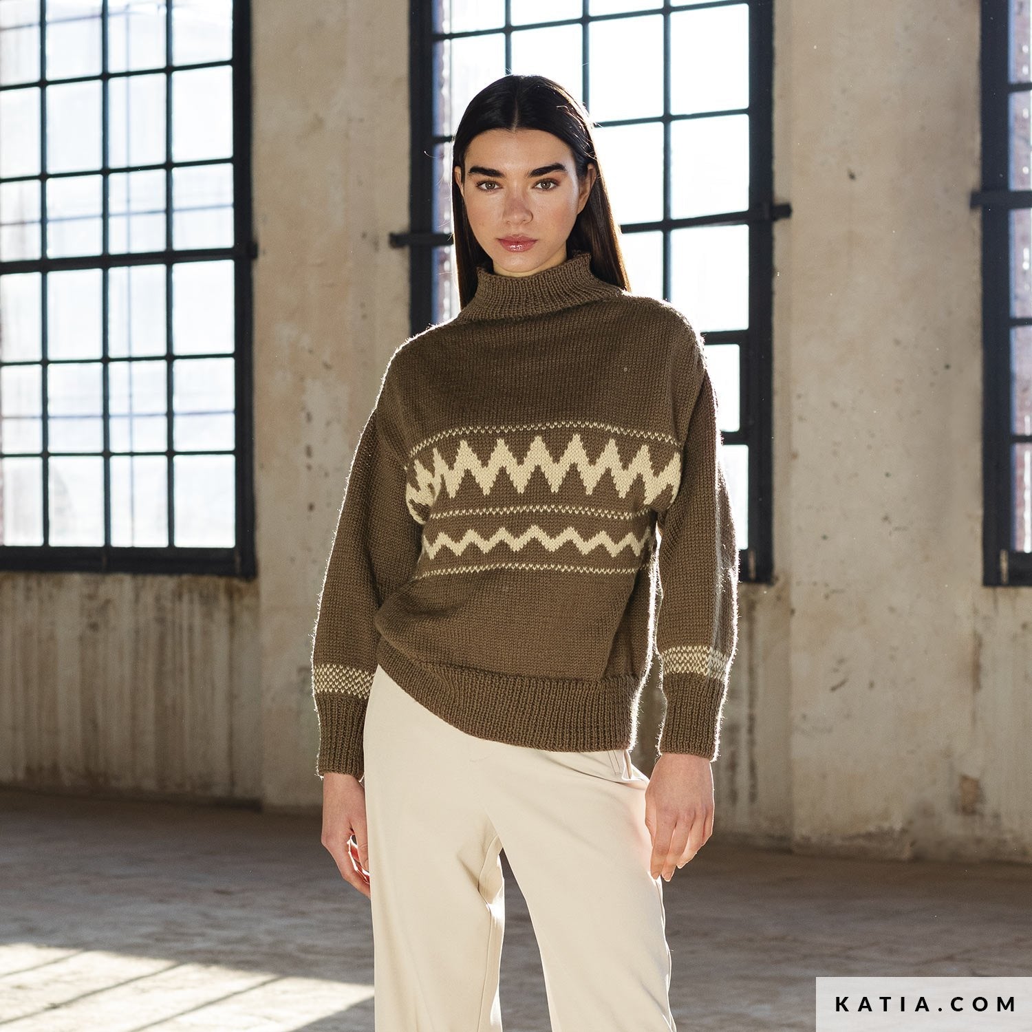 Pulover cu motiv geometric din Basic Merino