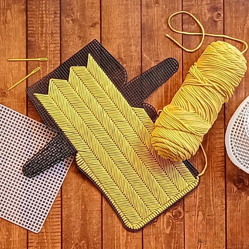 Șablon mediu de plastic pentru poșete - negru