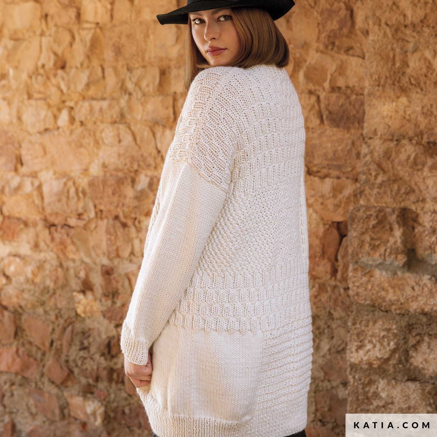 Cardigan Super Merino - model revista Woman 107 Katia